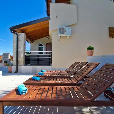 Semesterbostad Avemar