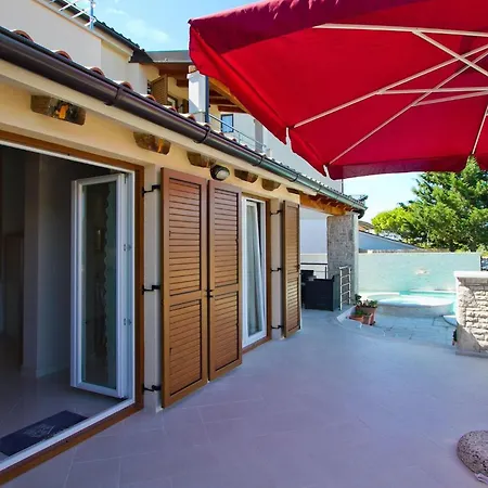 Avemar Hébergement de vacances Pula