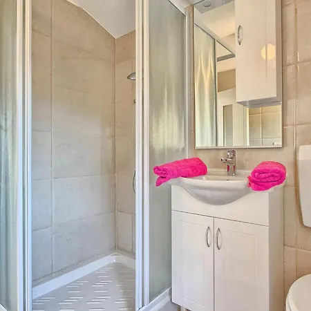 Hébergement de vacances Avemar