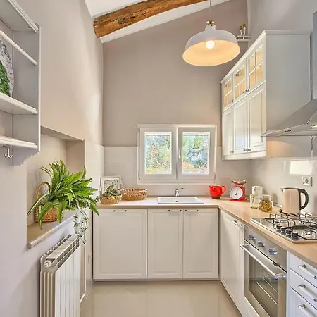 Avemar Semesterbostad Pula