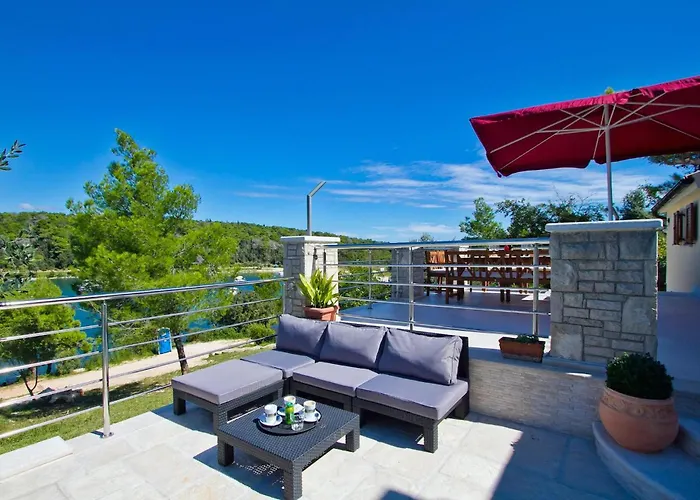 Avemar Pula