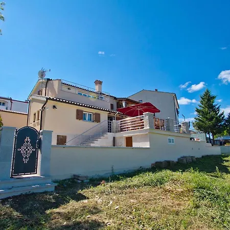 Avemar Holiday home *