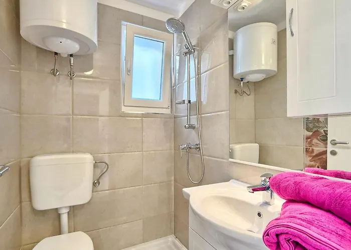 Avemar Feriehus Pula