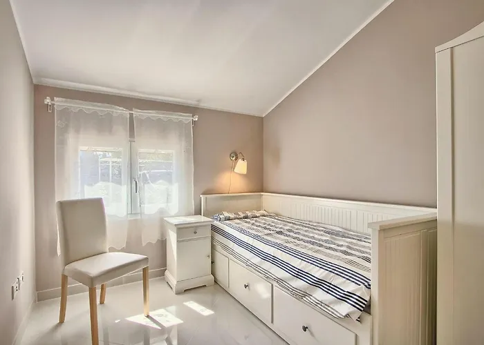 Avemar Feriehus Pula